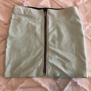3 for 15 💕 H&M mint green zip up mini skirt